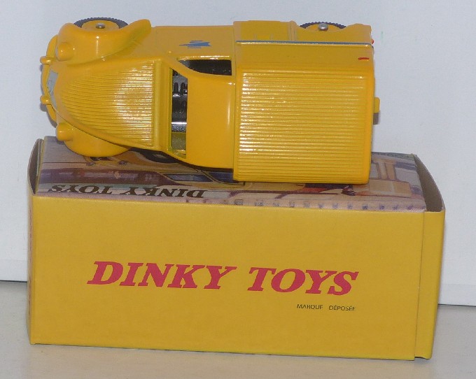 voiture de la poste miniature