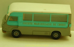 r11 172 saviem renault type sg minibus societe marseillaise de credit (copier)_20160609151055